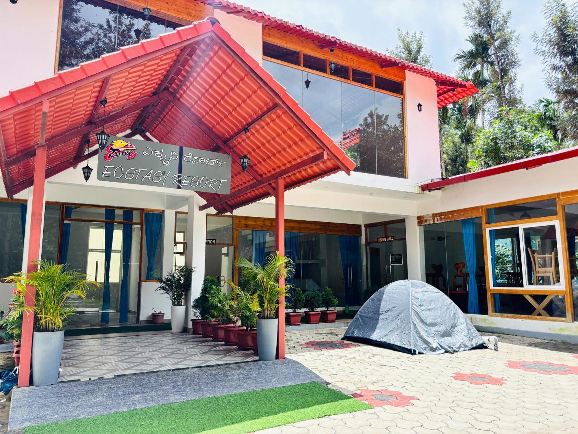 Ecstasy Tent Stay With Swimming Pool & Common Washroom Chikmagalūr Dış mekan fotoğraf