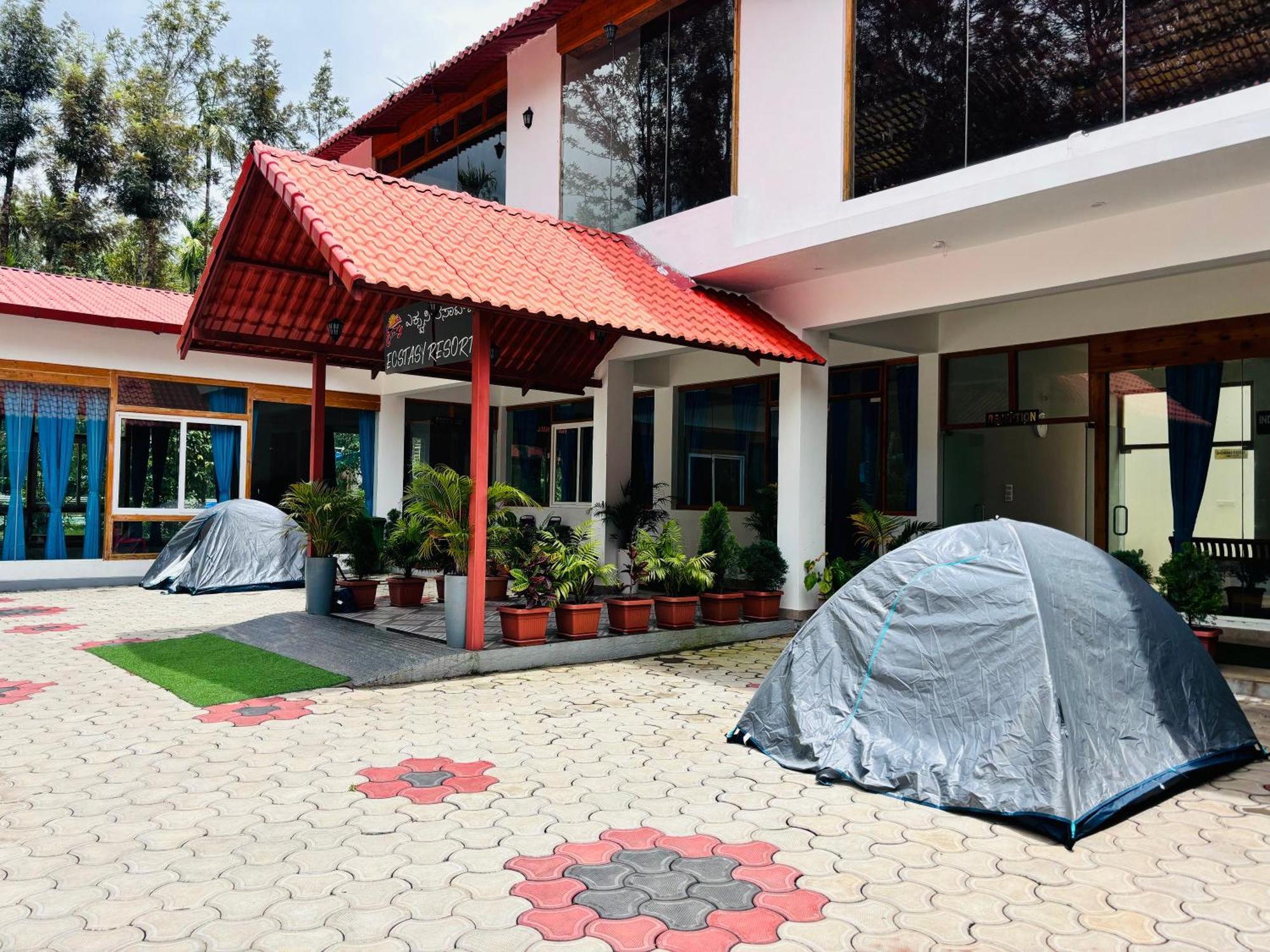 Ecstasy Tent Stay With Swimming Pool & Common Washroom Chikmagalūr Dış mekan fotoğraf